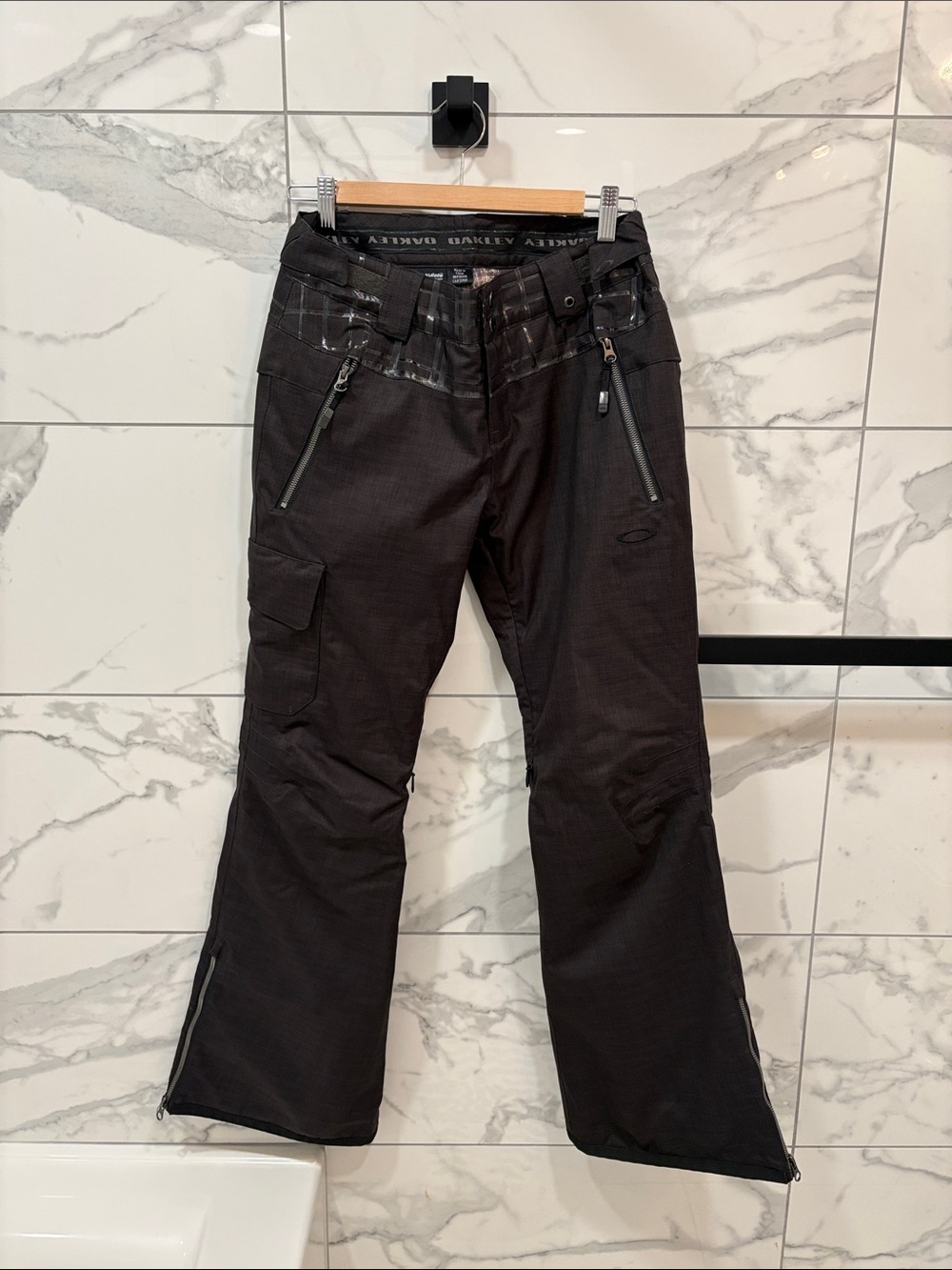 Oakley Women’s Black Flared Snow Pants with Zip Vents Size XS